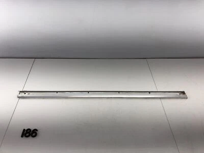 Mercedes Benz SLC450 1973 moldura del techo del lado del pasajero delantero derecho OEM Foto 1 de 4