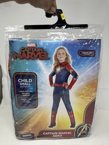 Captain Marvel Hero Halloween Costume Girls Small 4-6, Jumpsuit, Light Up Star - Picture 1 of 5