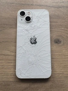 iPhone 13 128Go Blanc - POUR PIÈCES - Photo 1/6