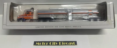 Limited Edition Gulf Oil Peterbilt 385 Semi with Tanker SpecCast 1/64th Scale - Image 1 of 4