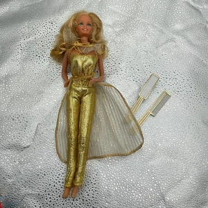 Vintage 1980 Golden Dream Barbie #1874 Puppe mit goldener Kleidung Schuhe SUPERSTAR - Bild 1 von 9