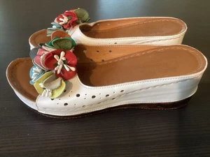 Neu Spring Step Flowerchild Damen-Ledersandalen weiß Euro 38 US 7,5-8 Größe - Bild 1 von 8