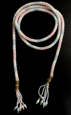 复古项链 Lariat Sautoir 流苏人造珍珠粉彩腰带 48 英寸 — 第 1/3 张图片