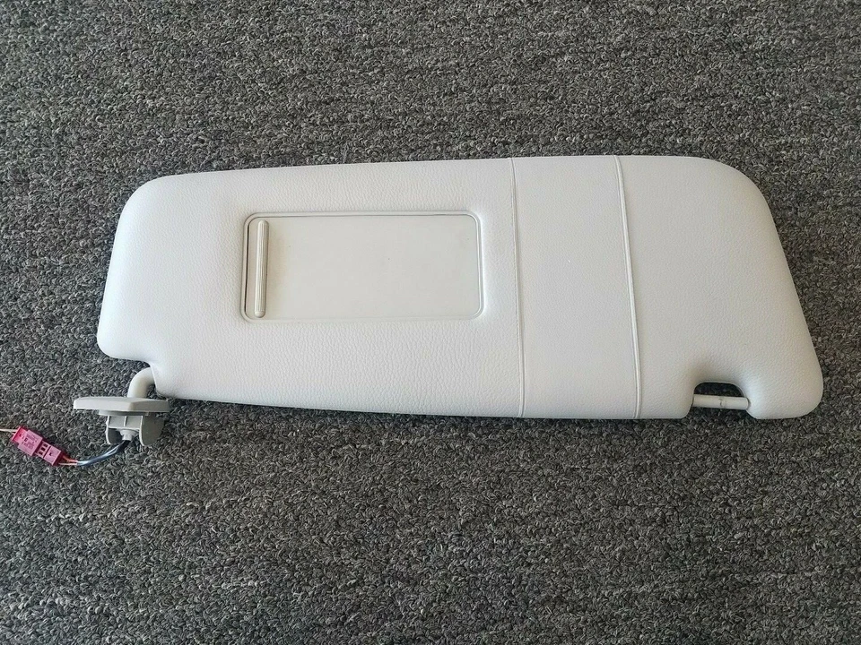2008-2010 BMW 528I 528XI 535I 535XI 550I RIGHT PASSENGER SIDE SUN VISOR SUNVISOR - Image 1 of 4