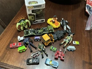 VINTAGE TOYS ASSORTED ACTION FIGURES VEHICLES TRAINS ETC JOB LOT TOYS 2 See Pics - Picture 1 of 13