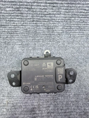 OEM 2023 2024 LEXUS RX350 RX500h FRONT DISTANCE RADAR SENSOR 88210-0E060 - Bild 1 von 3