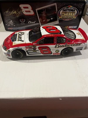 Dale Earnhardt Jr. 2004 Monte Carlo SS Budweiser D500 ganador Foto 1 de 4