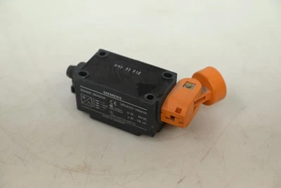 Siemens 3RG6143-3MM00 Ultrasonic Sonar Proximity Sensor (USED) - Image 1 of 4