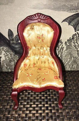 Silla victoriana floral para dama con adornos de caoba escala 1:12 miniatura para casa de muñecas Foto 1 de 2
