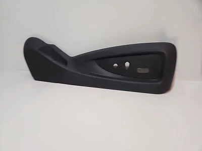 GM Seat Frame Trim Panel 22844145 - Image 1 of 3