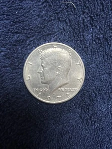 1972 half dollar fg Mint Mark D - Picture 1 of 4
