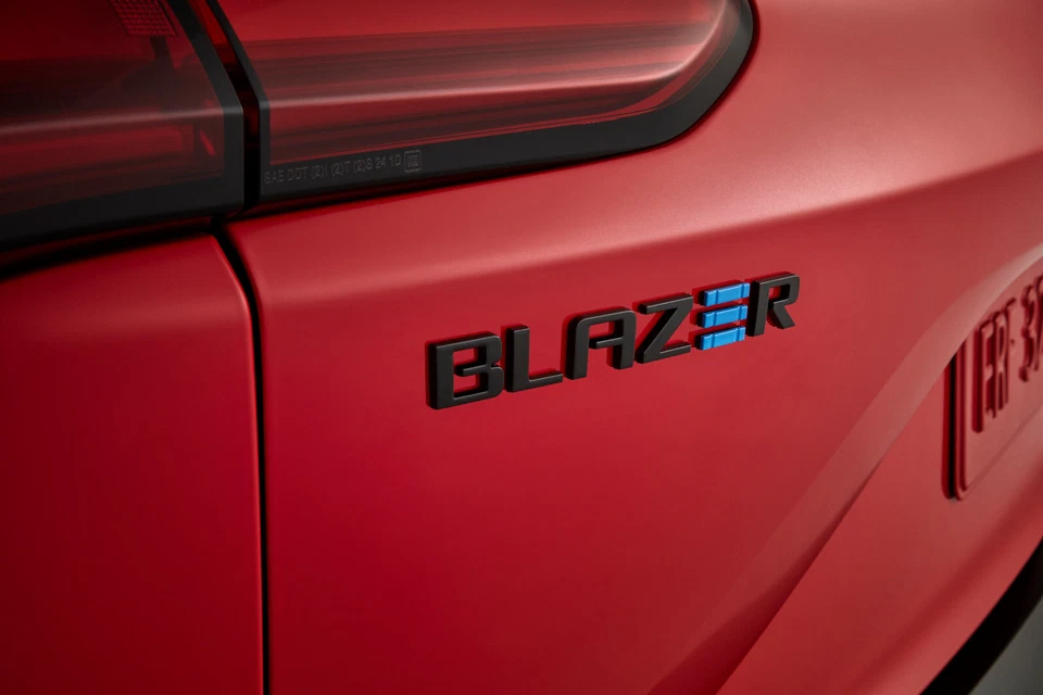 Chevrolet Blazer EV 2024 emblemas en negro GM OEM NUEVO 26458550 Foto 1 de 1