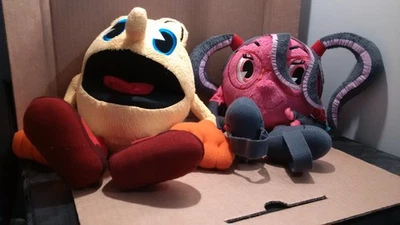 PAC-MAN & THE GHOSTLY ADVENTURES - Cylindria & Pac-Man 12" Soft Plush Toy 2012 - Image 1 of 4