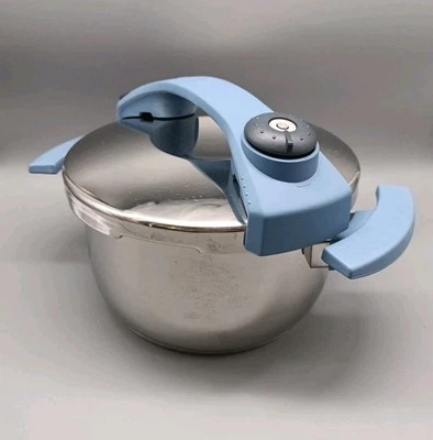 Topf von Fissler innen ca. 23 cm- Silber Hellblau Kochtopf Deckel ✅ Stainless - Bild 1 von 4