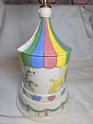 Lâmpada vintage Merry Go Round para quarto de bebê sem sombra ou lâmpada testada funciona 23" X 7 - Imagem 1 de 4