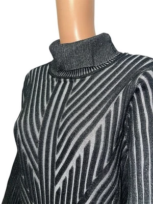 SUÉTER DE PUNTO ACANALADO DKNY OJOS DE TIGRE MUJER CUELLO ALTO MANGAS LARGAS COLOR GRIS 3X Foto 1 de 4