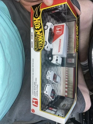 Hot Wheels Premium Diorama Collector Set Honda Type R Heritage 2025 GMH39-987D - Image 1 of 2