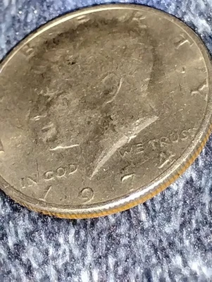 Medio dólar 1974, con. Errores. Se ha circulado, pero aún tiene carácter. Foto 1 de 4