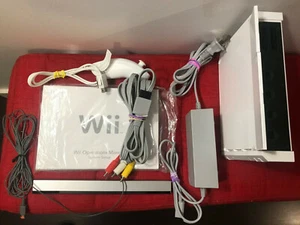 Nintendo Wii White Console Sensor +Cords White NTSC Tested Video Game Manuals #C - Picture 1 of 2