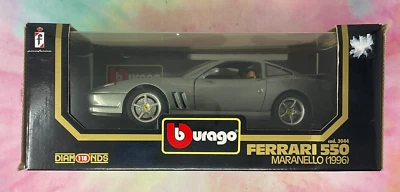 Coche diecast Burago 1996 Ferrari 550 Maranello escala 1:18 - plata #H Foto 1 de 4