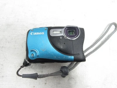 Canon PowerShot D20 12.1MP GPS Enabled Waterproof - image 1 of 4