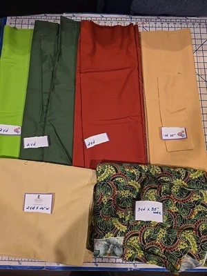 Gorgeous Large lot of QUILTING Fabric, Coordinated, CHRISTMAS Colors, 12+ Yards - Image 1 of 4