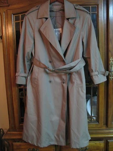 ladies beige Kacki trenchcoat raincoat topcoat 10P womens dress coat liner EUC - Picture 1 of 6
