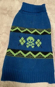 Dog sweater size Large skull & crossbones - Picture 1 of 4