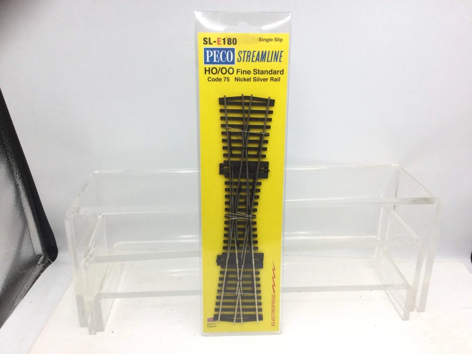 Peco SL-E180 OO Gauge Code 75 Electrofrog Single Slip (12° angle) - Image 1 of 1