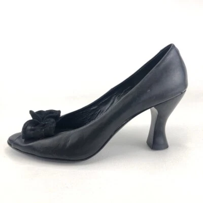 Zapatos de tacón alto Salpy California Peep Toe para mujer talla 9,5 lazo de cuero negro Foto 1 de 4