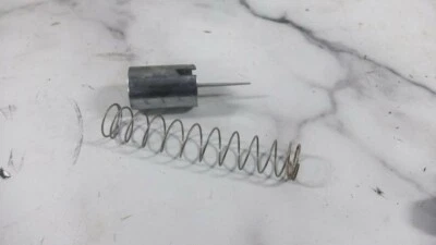 82 83 雅马哈 XT200 XT 200 汽化器 汽化器 滑盖和弹簧  — 第 1/4 张图片