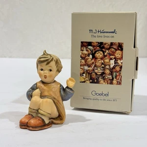 Vintage 1987 M.I. Hummel "Hallo I'm Here"#478 Figurine 3" Tall TMK6 T18 - Picture 1 of 10