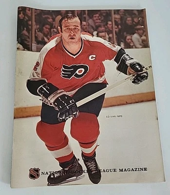 NHL HOCKEY PHILADELPHIA FLYERS MAGAZINE 1972 ED VAN IMPE VERY GOOD CONDITION - Image 1 of 4