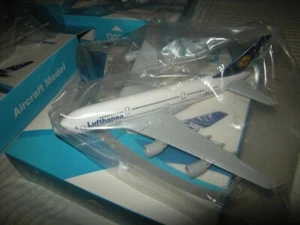 Avión 1:400 metal Lufthansa en embalaje original - Imagen 1 de 1