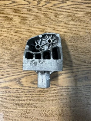 2014-2019 Maserati Ghibli Left Side Upper Radiator Support Mount Bracket - Image 1 of 3