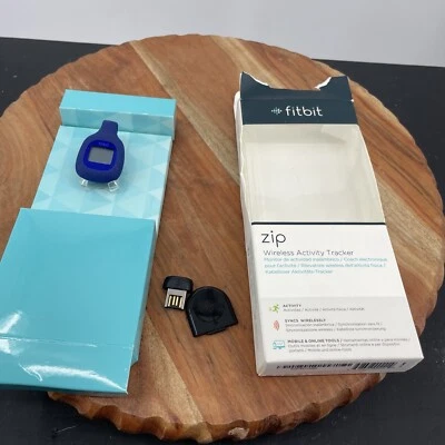 Pulsera Fitbit ZIP FB301B Inalámbrica Rastreador de Actividad Clip Azul Foto 1 de 4