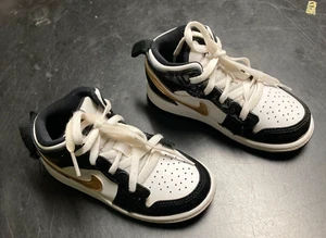 Nike Air Jordan Shoes 1 Mid Black Gold Toddler Size 8.5 BQ6933-007 - Picture 1 of 9