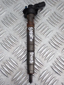 KIA SORENTO MK2 2012 2.2 CRDI D4HB FUEL INJECTOR 33800-2F000 - Picture 1 of 10