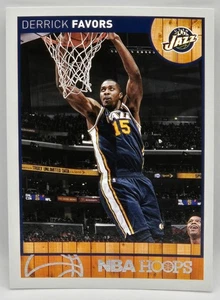 Tarjeta base Derrick Favors de aros de la NBA de 13-14 (Utah Jazz) #162 - Imagen 1 de 2