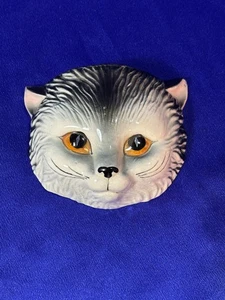 Vintage Small Kitty Cat Face Wall Pocket 4.5 " x 3.5" - Picture 1 of 2
