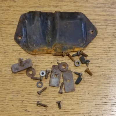 Cubierta cortafuegos freno emergencia cable estacionamiento 1953-54 Pontiac Chieftain 1954 53 Foto 1 de 4