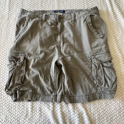 Short masculino tamanho 38 Arizona Jean Co ajuste clássico estilo cargo flexível  - Imagem 1 de 4