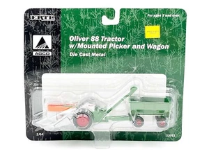 1/64 Oliver 88 Tractor With Corn Picker & Wagon - Picture 1 of 1