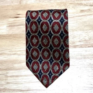 Geoffrey Beene Classic Silk Tie Red Base Elegant Pattern (57 x 3 3/4 in) (L:T2) - Picture 1 of 6