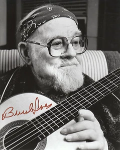 BURL IVES ,  AUTOGRAPHED  8"x10"  B & W   REPRINT Photo  - Picture 1 of 1