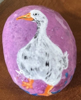Hand Painted Rock/Stone “Duck Goose Playing" Outdoor Collectible Art Gift - Изображение 1 из 4