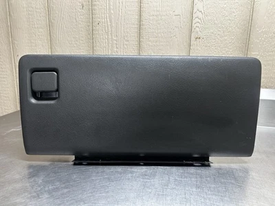 2003–2007 Chevrolet Silverado 1500 2500  Gray Glove Box OEM - Image 1 of 4