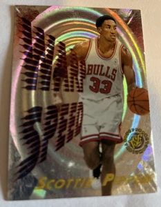 1995-96 Topps Stadium Club Warp Speed Scottie Pippen #WS7 HOF. J - Picture 1 of 2