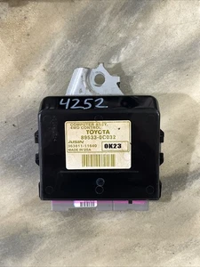 11 12 13 Toyota Tundra OEM Transfer Case Computer Control Module 89533-0C032 - Picture 1 of 4