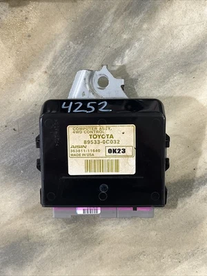 11 12 13 Toyota Tundra OEM Transfer Case Computer Control Module 89533-0C032 - Image 1 of 4